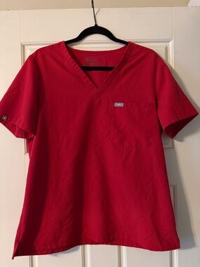 Figs red scrub top